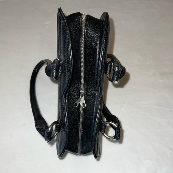 Lux de Ville Matte Black Heart Shoulder Bag - Picture 5 of 10